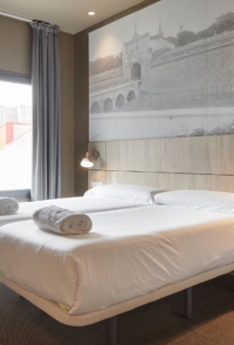 Hotel Restaurante Landaben Habitación Cama