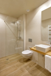Hotel Restaurante Landaben Habitación Cuarto de Baño